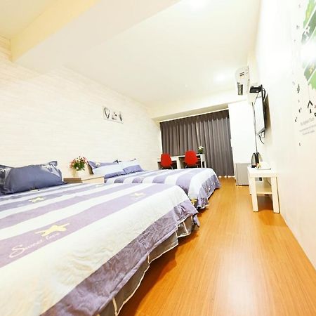 星霖之家 Apartment Taichung Exterior photo